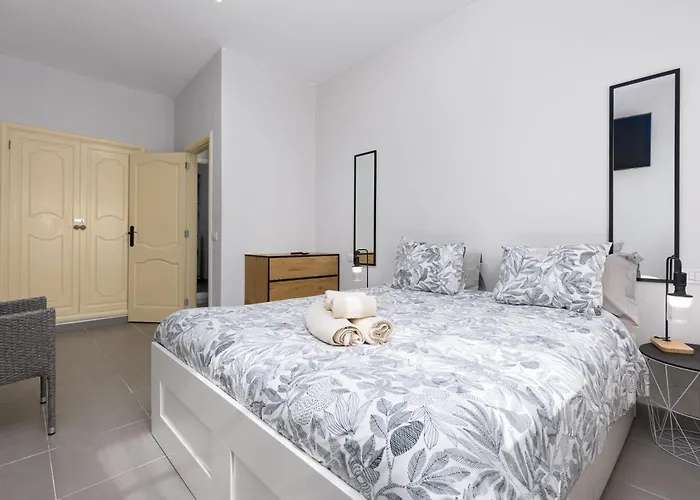 Home2book Sunny Terrace & Pool, קלטה דה פוסטה