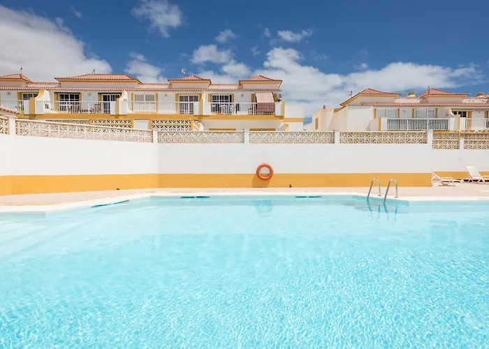 Home2book Sunny Terrace & Pool, קלטה דה פוסטה