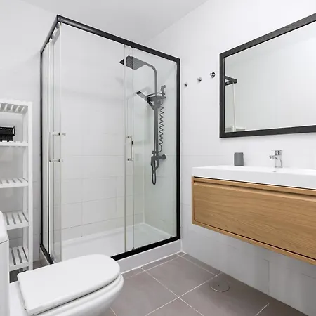 Home2book Sunny Terrace & Pool, Apartamento